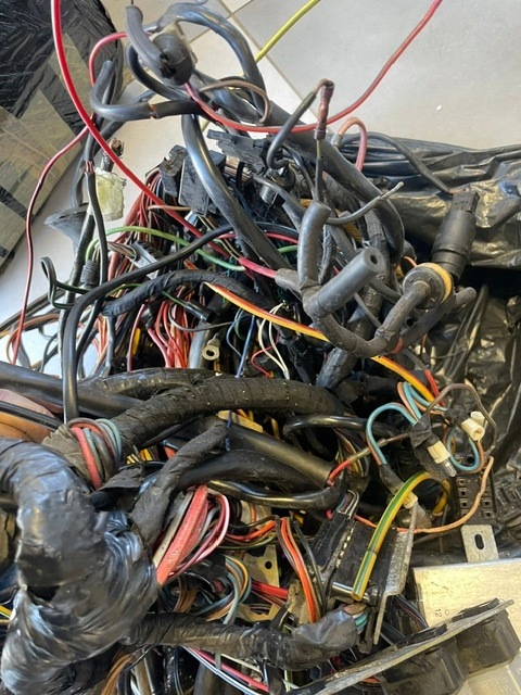WIĄZKA INSTALACJI ELEKTRYCZNEJ - MERCEDES 107SL 380 - obrazek 9