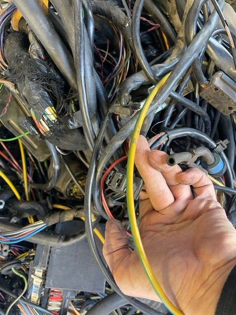 WIĄZKA INSTALACJI ELEKTRYCZNEJ - MERCEDES 107SL 380 - obrazek 13