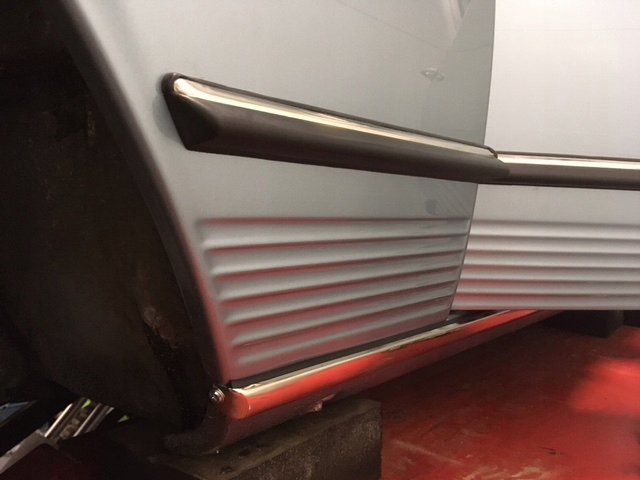 Listwy boczne 6szt kpl Mercedes 107 SL Nowe kl. A - obrazek 10