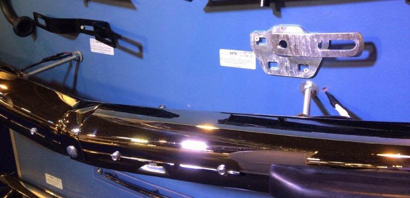 Zderzaki nowe Mercedes 107 SLC SL komplet Zamiennik - obrazek 3